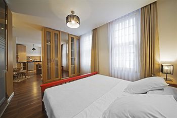 Pera City Suites