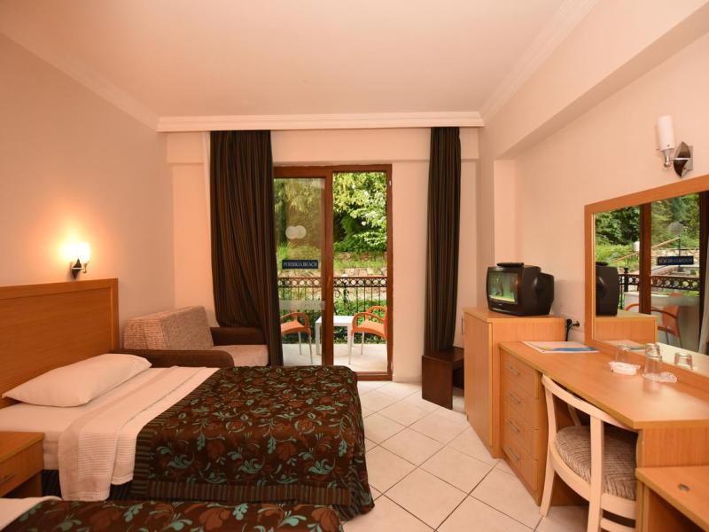 Perdikia Beach Hotel