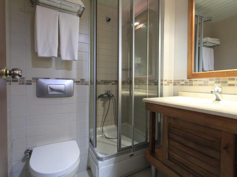 Perdikia Beach Hotel