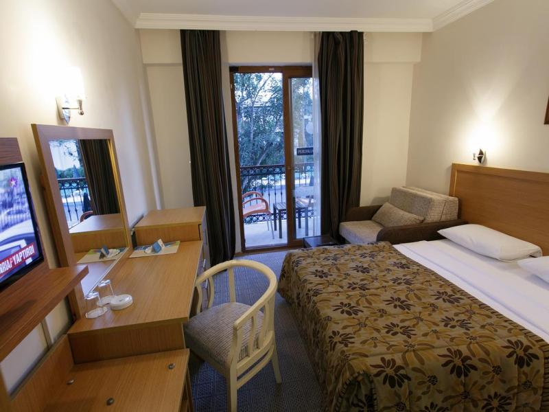 Perdikia Beach Hotel