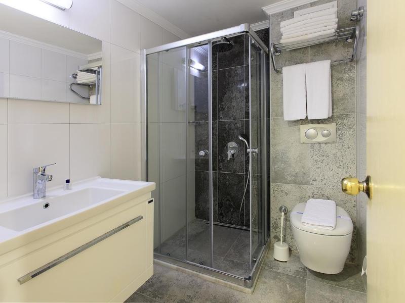 Perdikia Beach Hotel