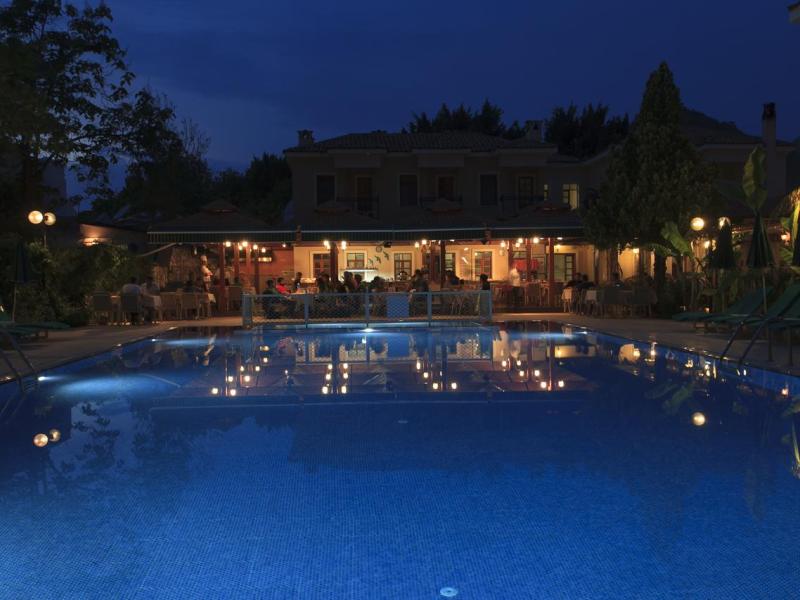 Perdikia Beach Hotel