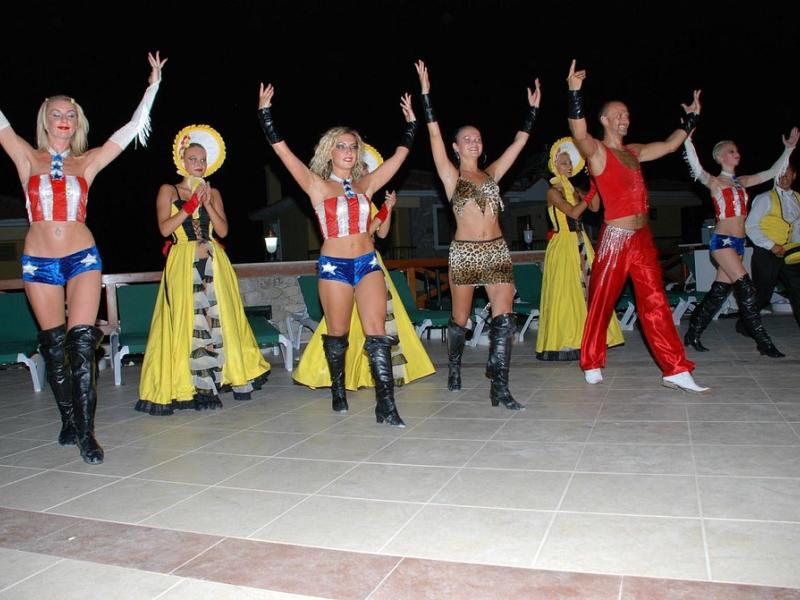 Perdikia Hill & Family Hotel