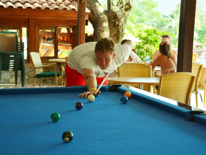 Perdikia Hill & Family Hotel