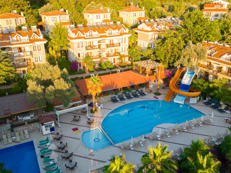 Perdikia Hill & Family Hotel