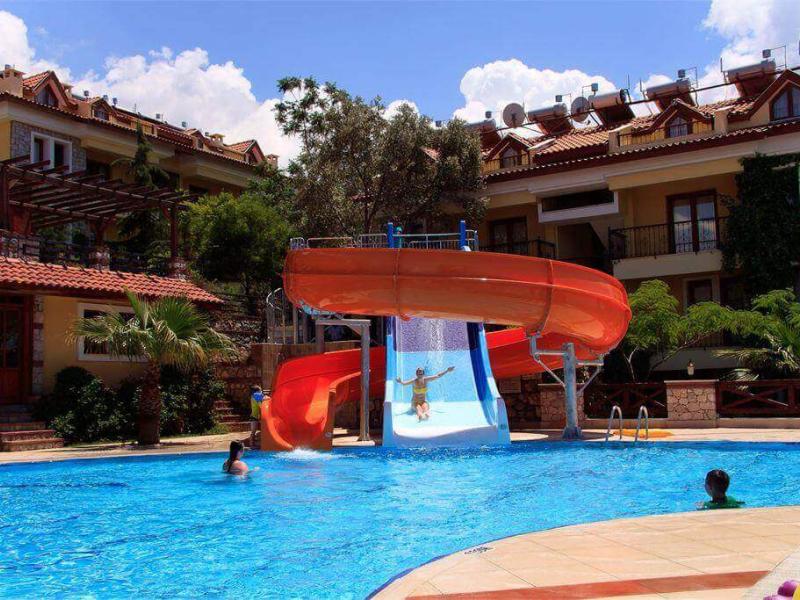 Perdikia Hill & Family Hotel