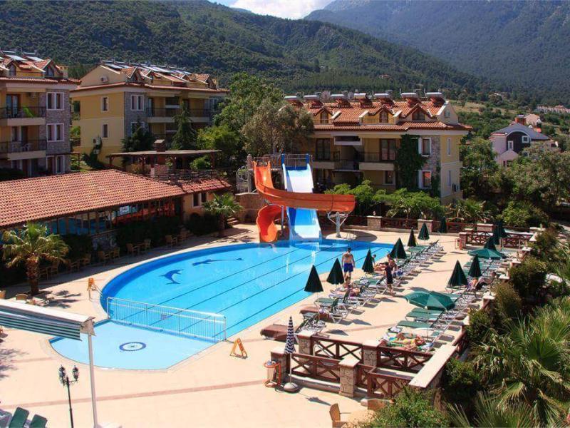 Perdikia Hill & Family Hotel