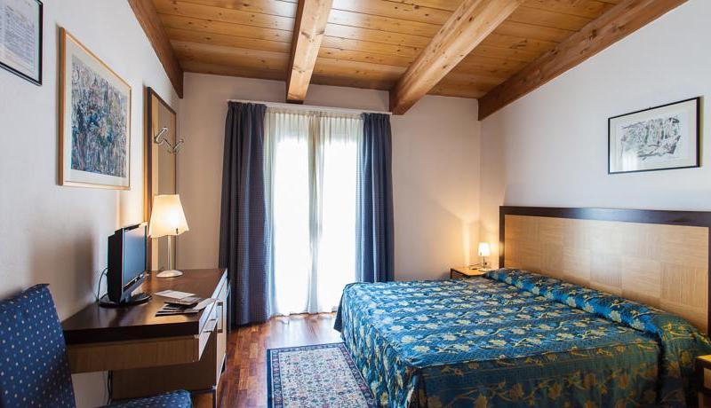 Aris Hotel