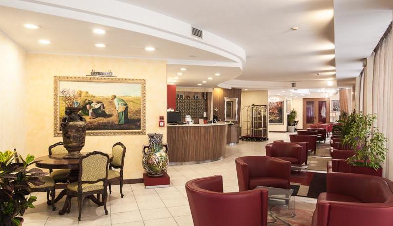 Aris Hotel