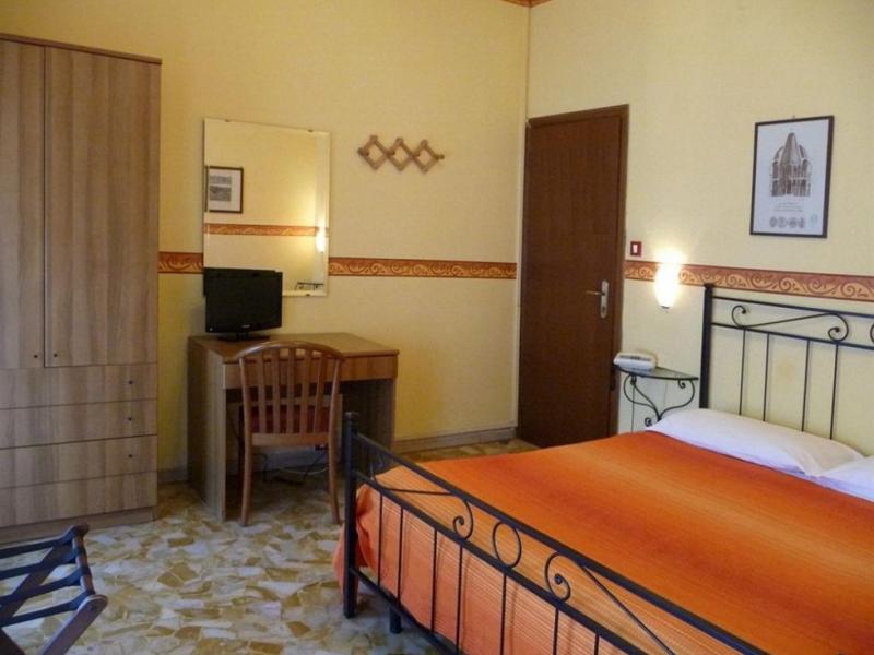 B&B Ariston Pisa Tower