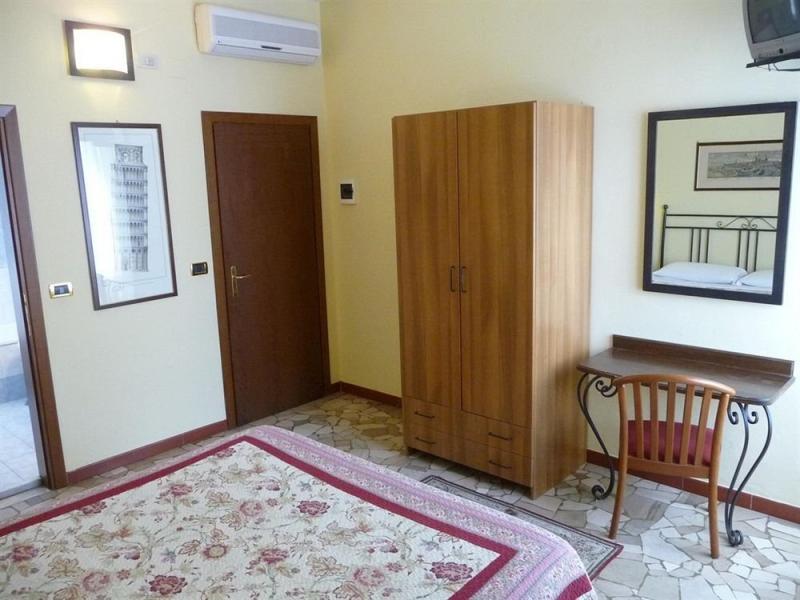 B&B Ariston Pisa Tower