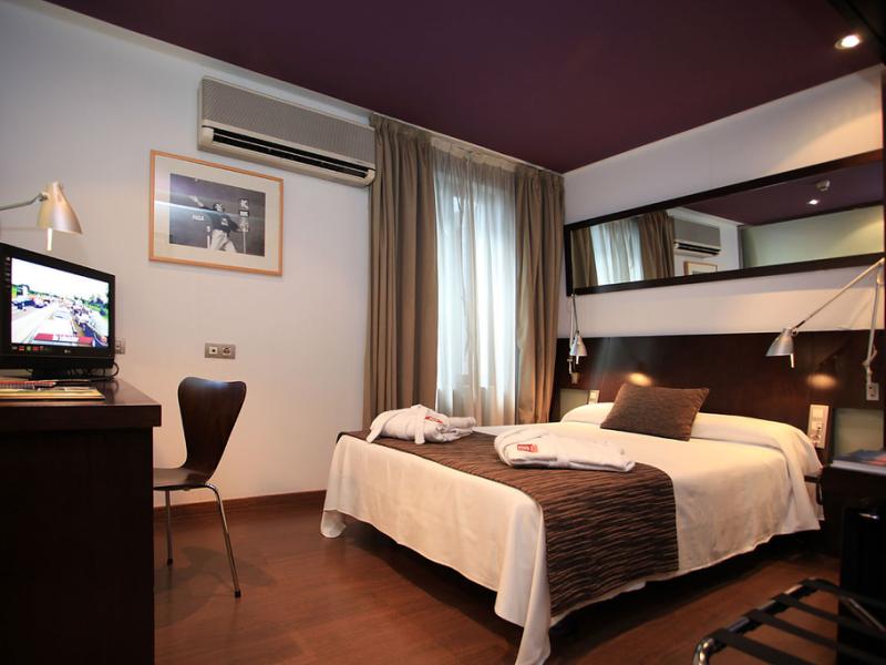 Petit Palace Arana