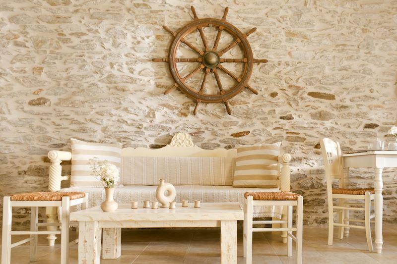 Petros Place Hotel