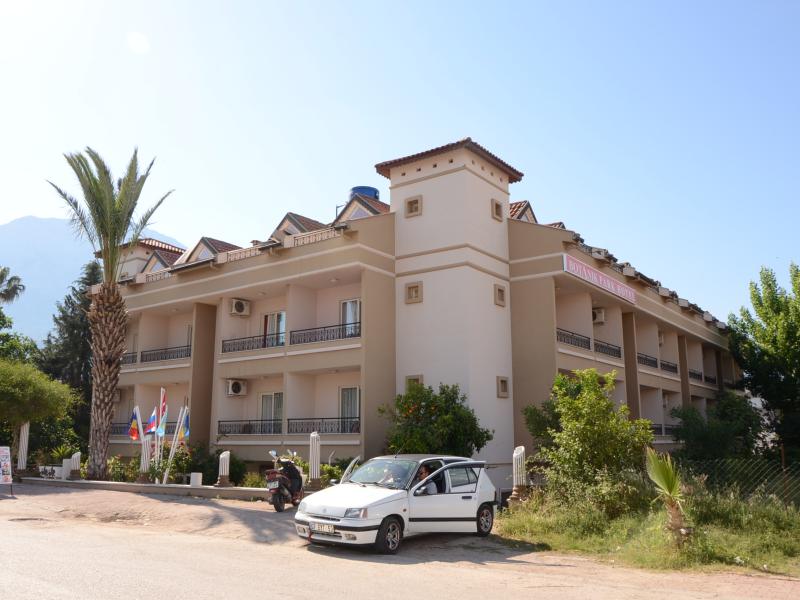 Club Park Marina Hotel