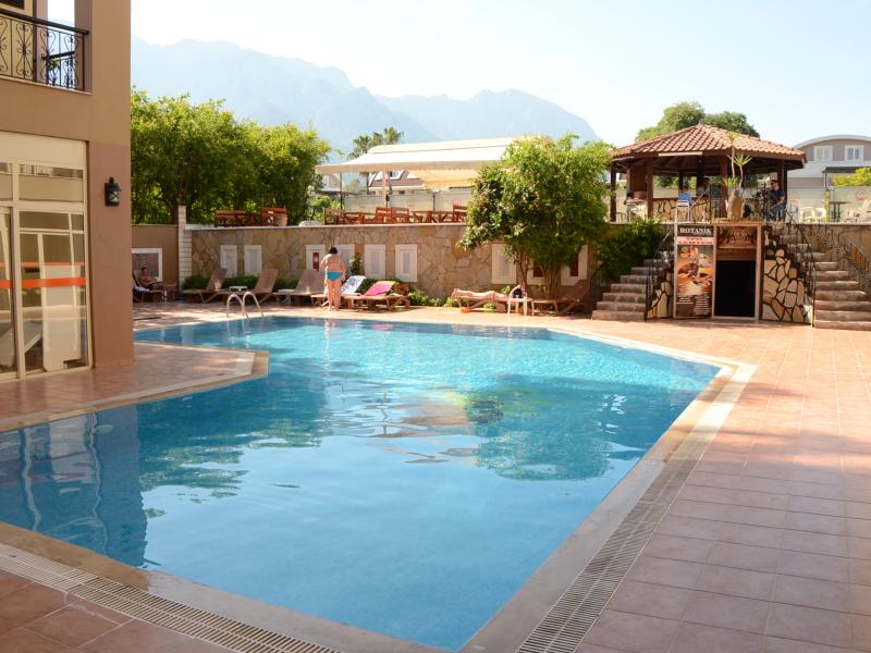 Club Park Marina Hotel