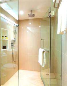 Parkroyal Suites Bangkok