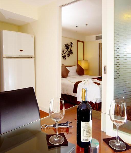 Parkroyal Suites Bangkok
