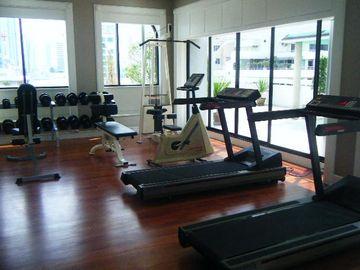 Parkroyal Suites Bangkok