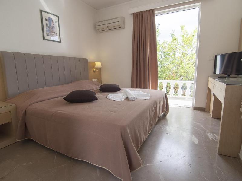 Phaistos Hotel 