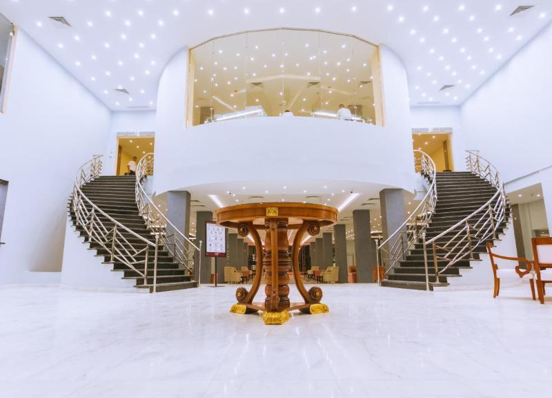 La Rosa Waves Resort