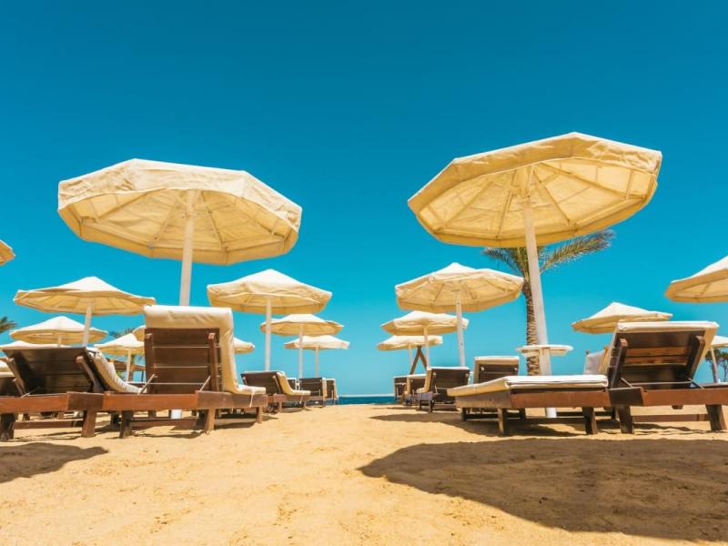 La Rosa Waves Resort