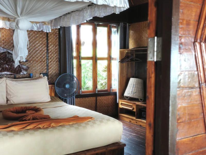 Phi Phi Relax Beach Resort