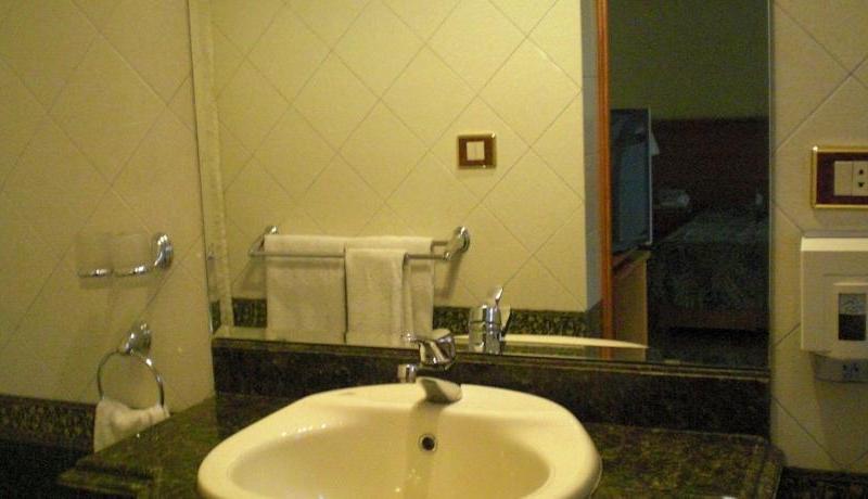 Philippe Luxor Hotel