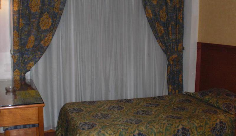 Philippe Luxor Hotel