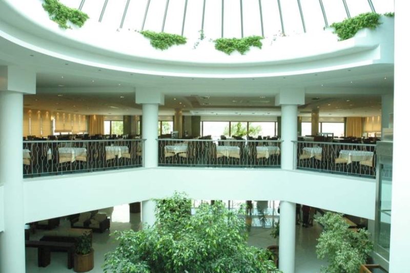 Aristoteles Holiday Resort & Spa