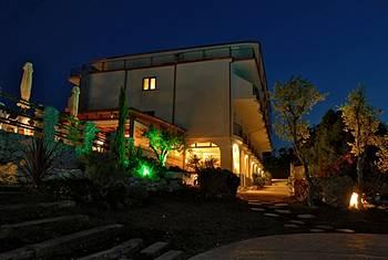 Pietrenere Hotel