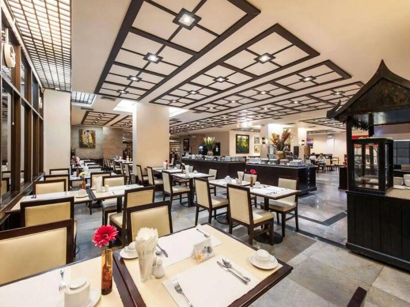 Pinnacle Lumpinee Park Hotel