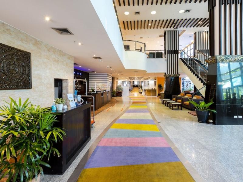 Pinnacle Lumpinee Park Hotel