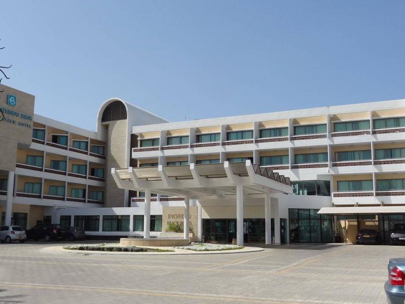 Constantinou Bros Pioneer Beach Hotel