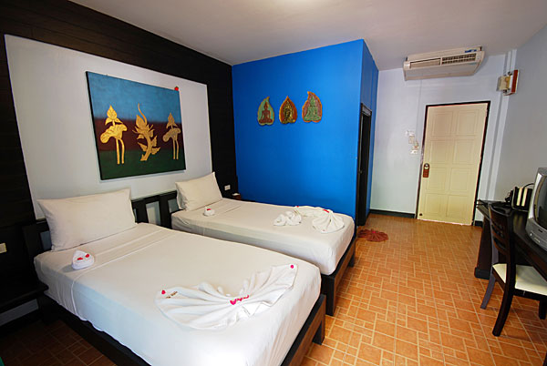 Ark Bar Beach Resort