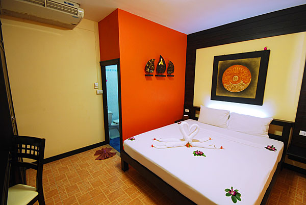 Ark Bar Beach Resort