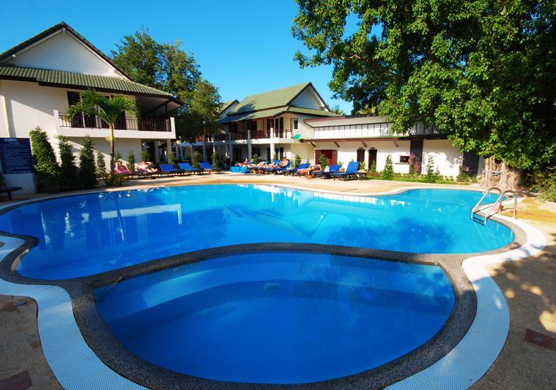 Ark Bar Beach Resort