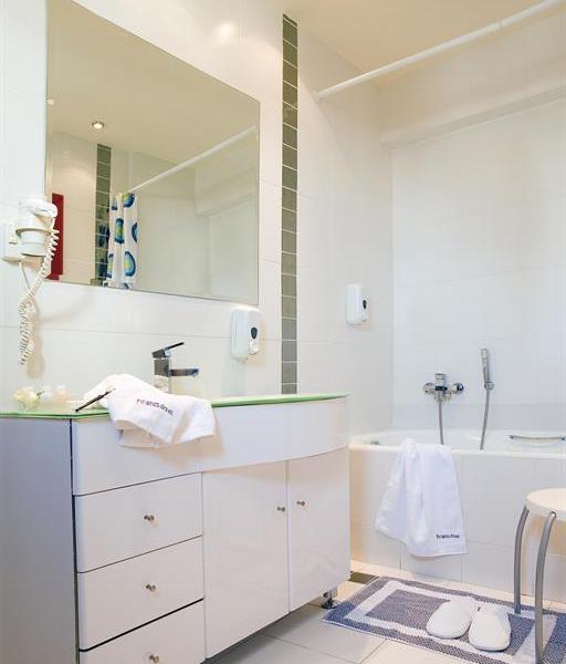 Piraeus Dream City Hotel