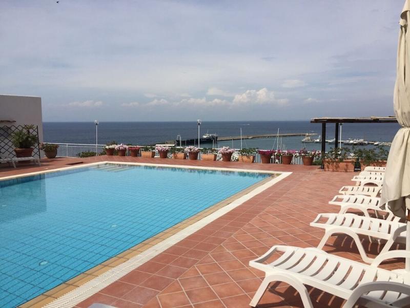 Hotel Pithaeusa