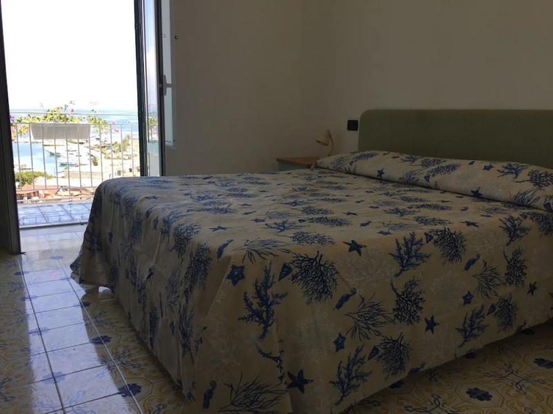 Hotel Pithaeusa