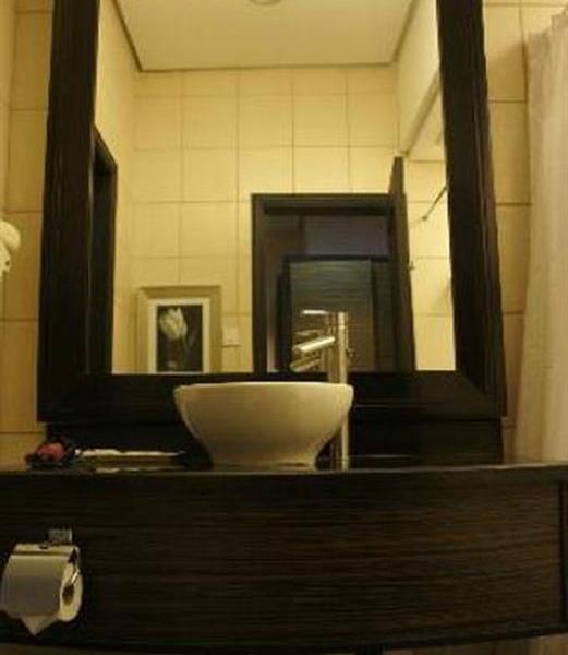 Planta Centro Bacolod Hotel & Residences