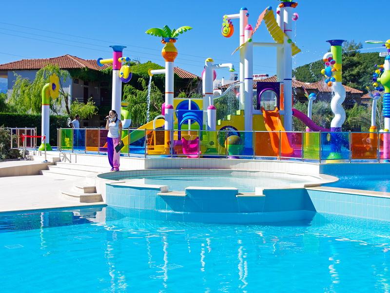 Bomo Platamon Cronwell Resort