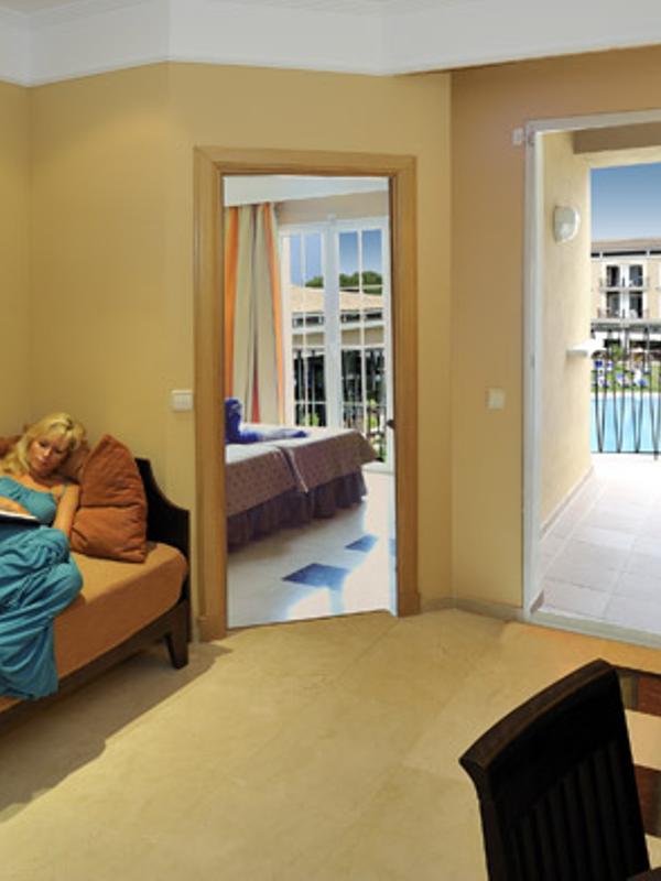 Grupotel Playa de Palma Suites & Spa