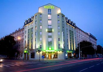 Plaza Prague Hotel