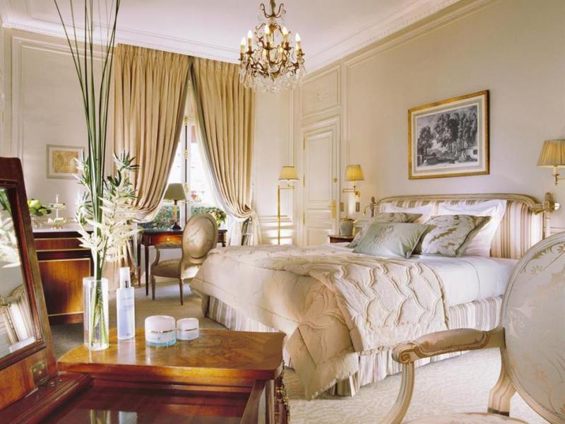 Plaza Athenee