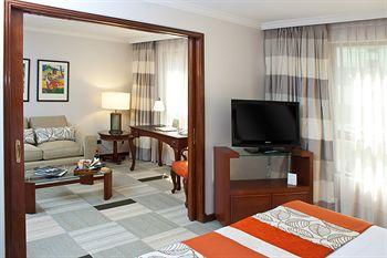 Plaza El Bosque Park & Suites