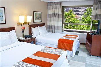 Plaza El Bosque Park & Suites