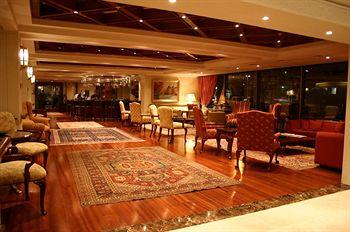 Plaza El Bosque Park & Suites