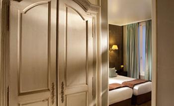 Hotel Plaza Elysees