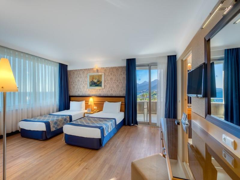 Porto Bello Hotel Resort & Spa