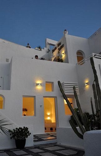 Porto Fira Suites